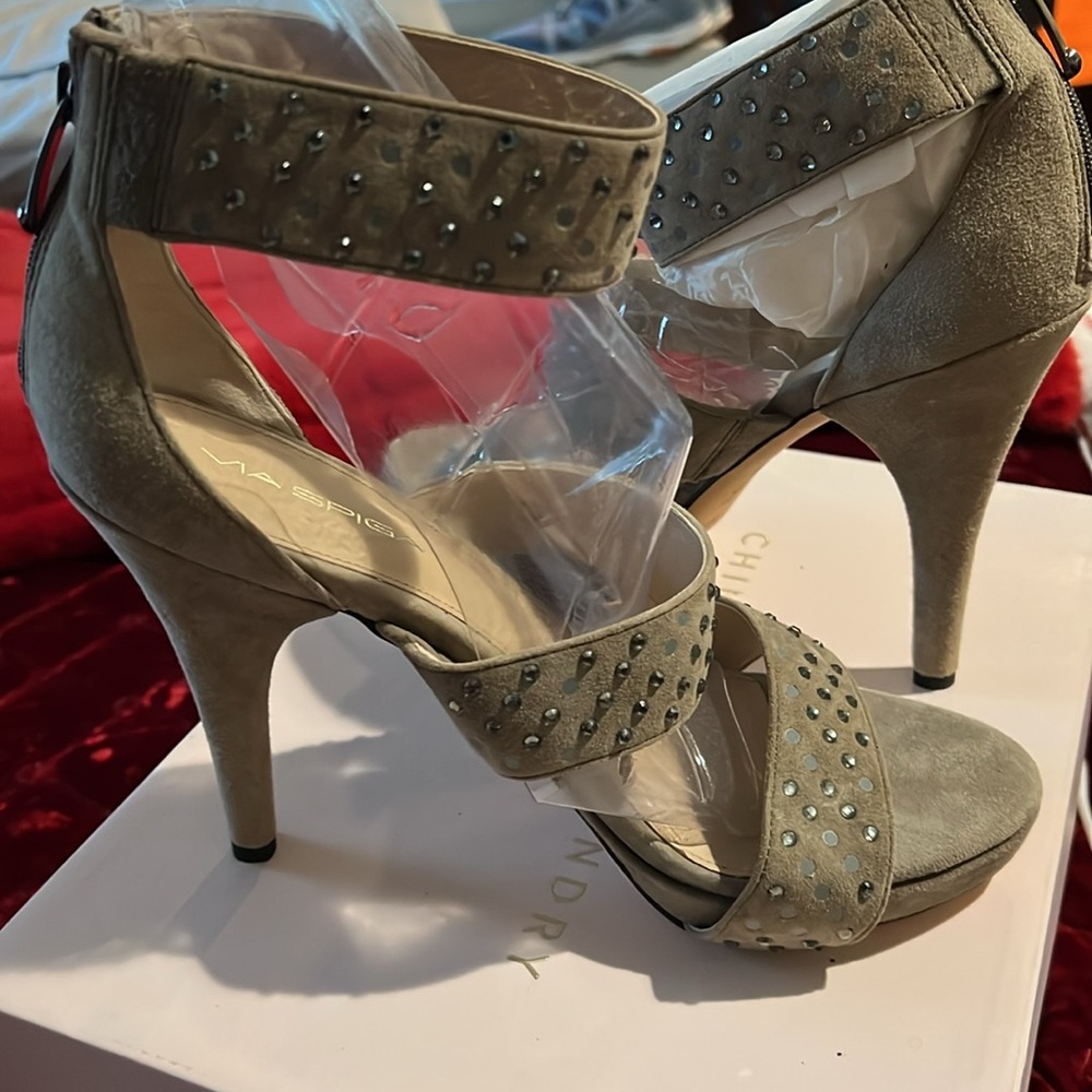 Via Spiga Angela Women's Tan Suede Crystal Embellished Sandals NEW Sz 8